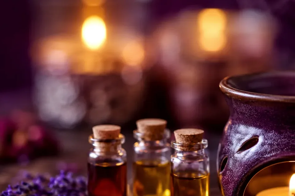 Elena Masaj Salonu — aromaterapi brülörü ve yağlar